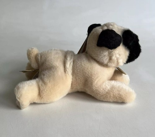 Aurora miyoni pug dog - miyoni,